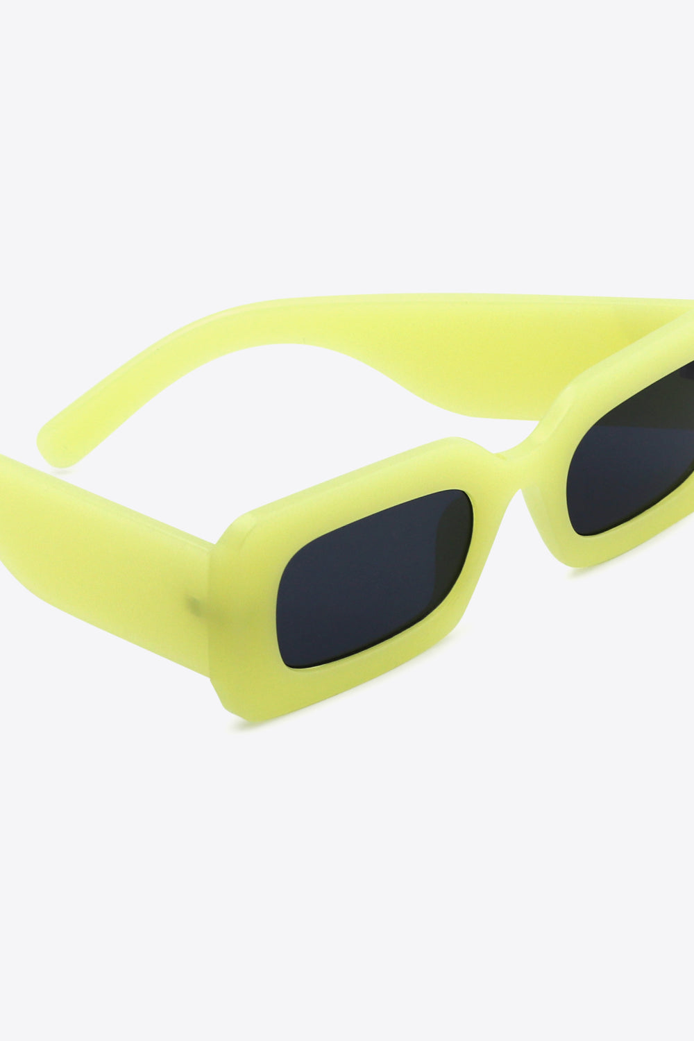 Sleek Polycarbonate Rectangle Sunglasses