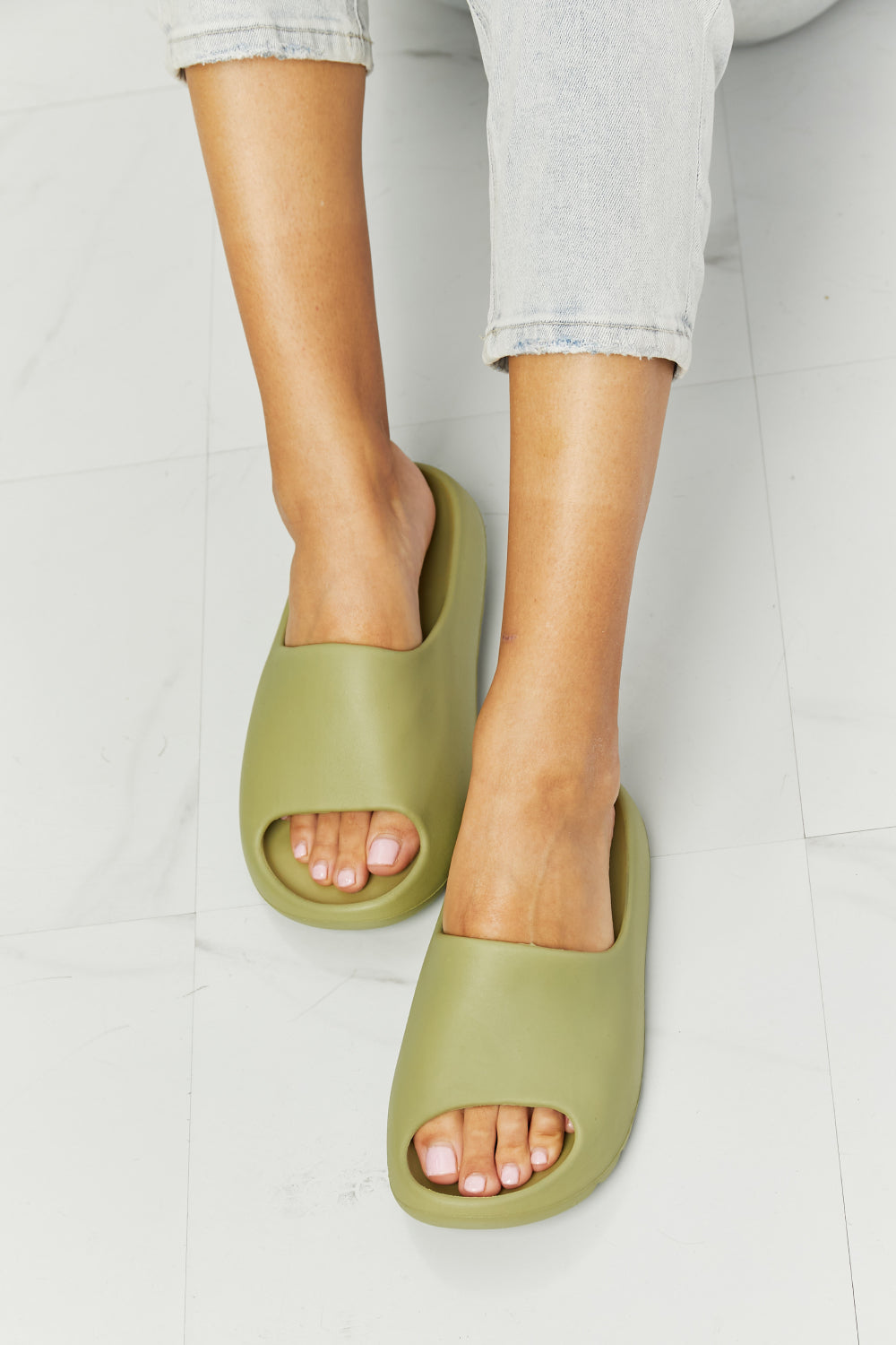 NOOK JOI Cozy Green Comfort Slides